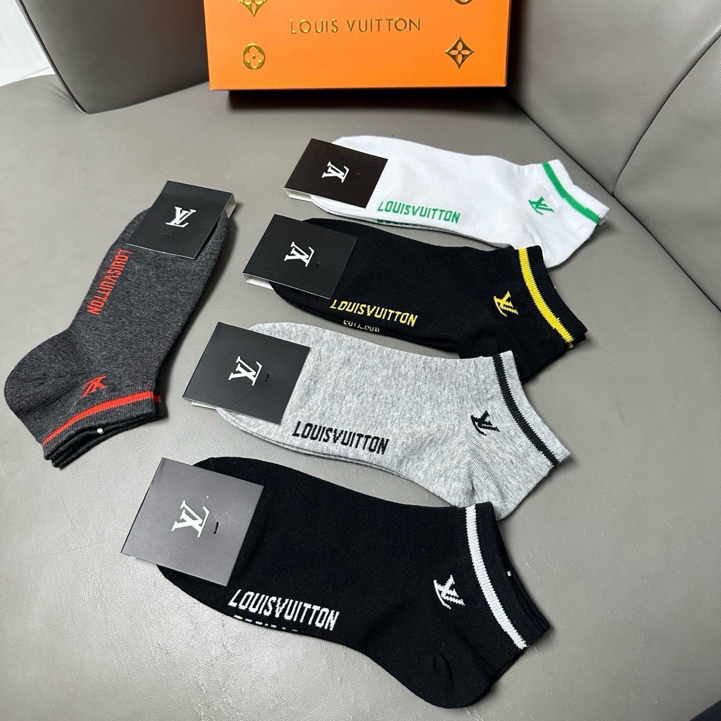 🆕Louis Vuitton · 路易威登❗️驴家新品男款袜子❗️【一盒五双】提花驴家经典logo，纯棉