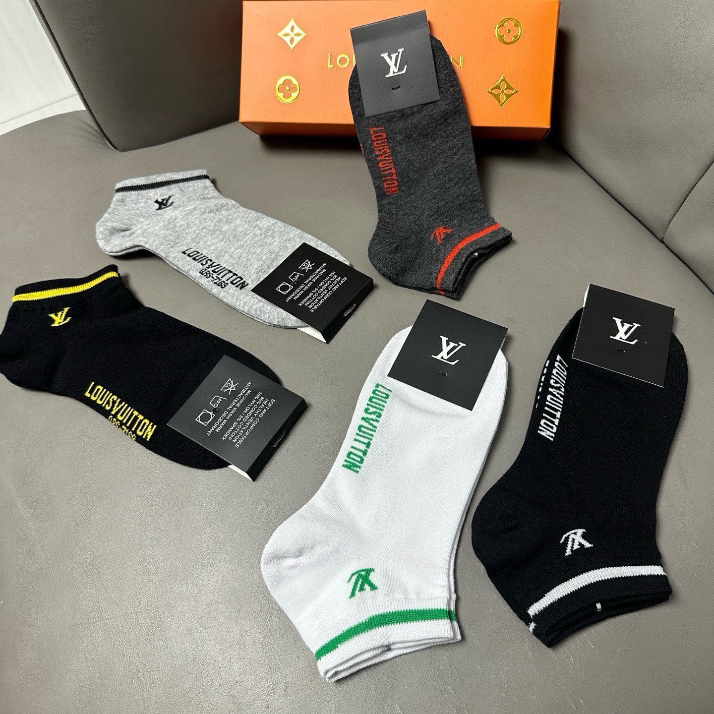 🆕Louis Vuitton · 路易威登❗️驴家新品男款袜子❗️【一盒五双】提花驴家经典logo，纯棉