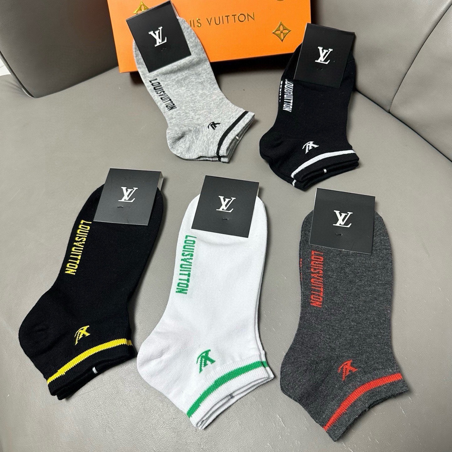 🆕Louis Vuitton · 路易威登❗️驴家新品男款袜子❗️【一盒五双】提花驴家经典logo，纯棉