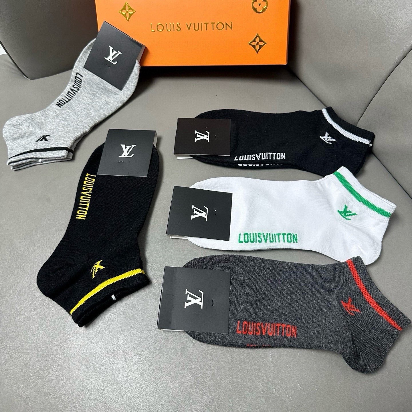 🆕Louis Vuitton · 路易威登❗️驴家新品男款袜子❗️【一盒五双】提花驴家经典logo，纯棉