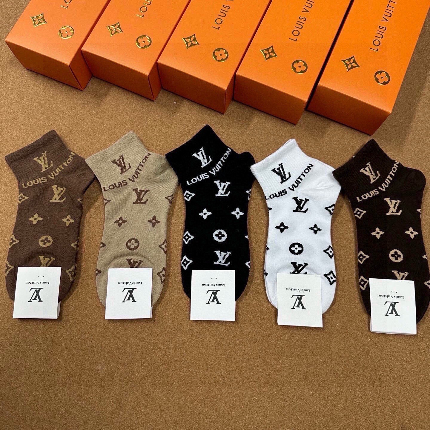 🆕Louis Vuitton · 路易威登❗️驴家经典袜子❗️【一盒五双】提花驴家经典logo，纯棉材质