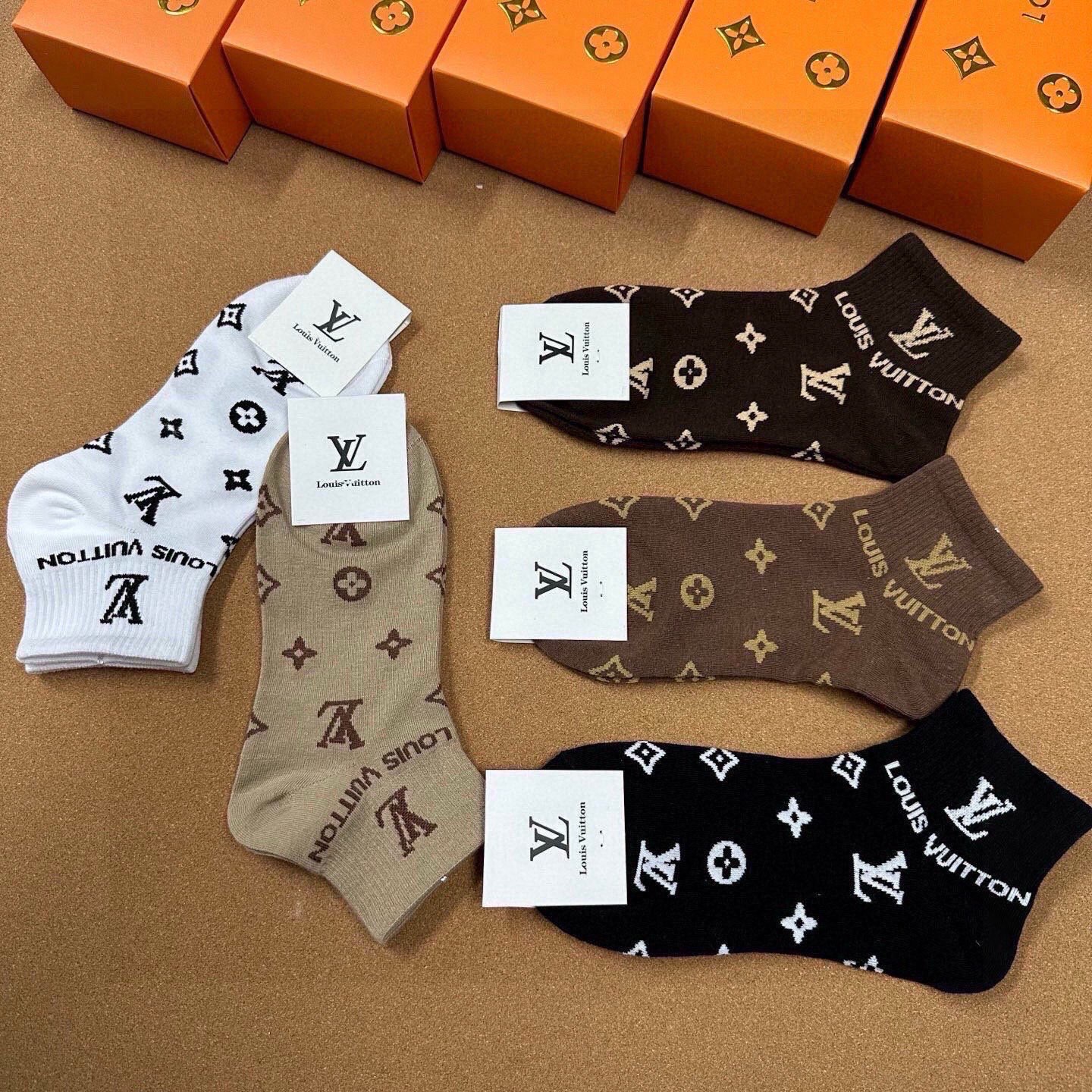 🆕Louis Vuitton · 路易威登❗️驴家经典袜子❗️【一盒五双】提花驴家经典logo，纯棉材质