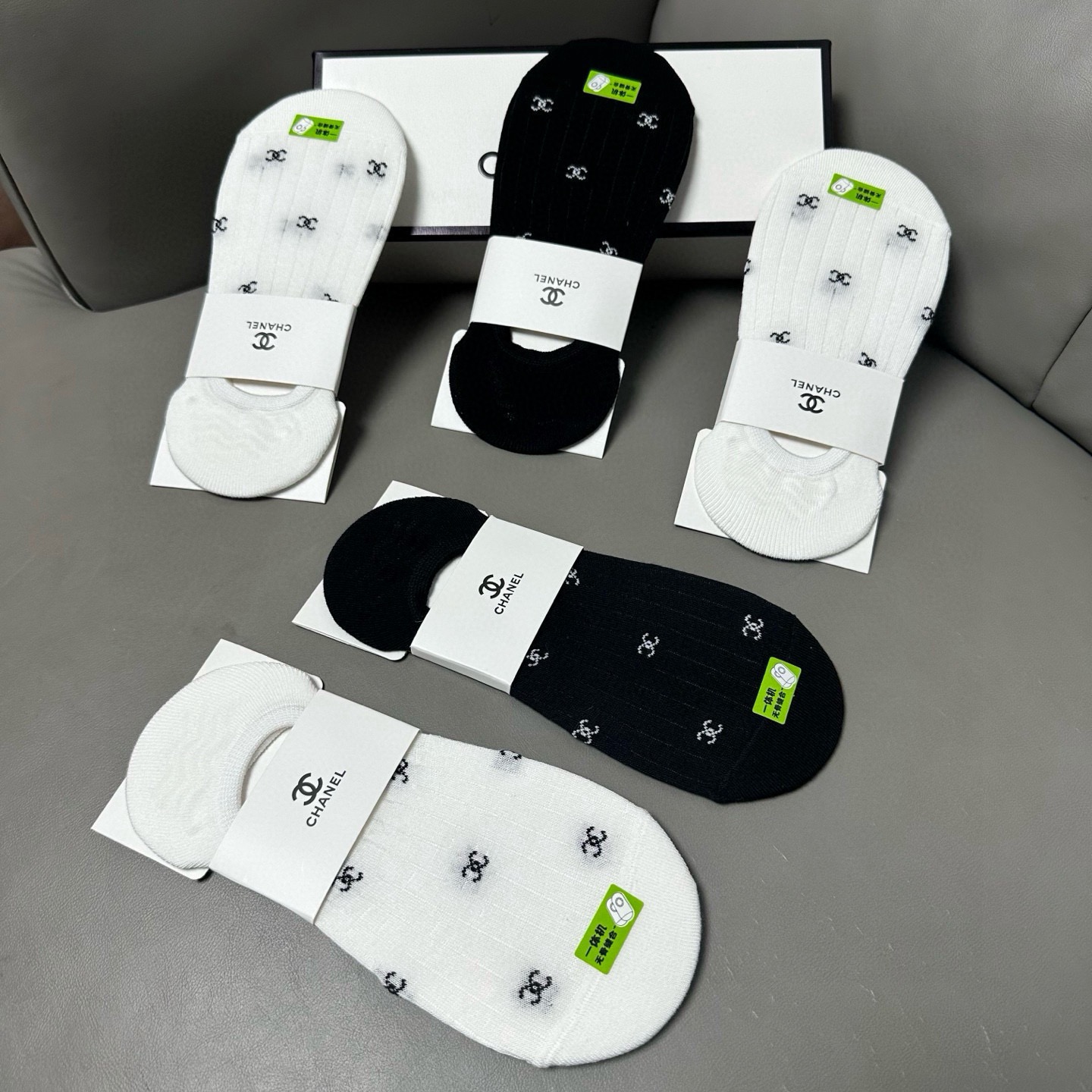 🆕Chanel · 香奈儿❗️小香新品女款隐形袜子❗️【一盒五双】提花经典标志，纯棉材质，超舒适超美腻❗