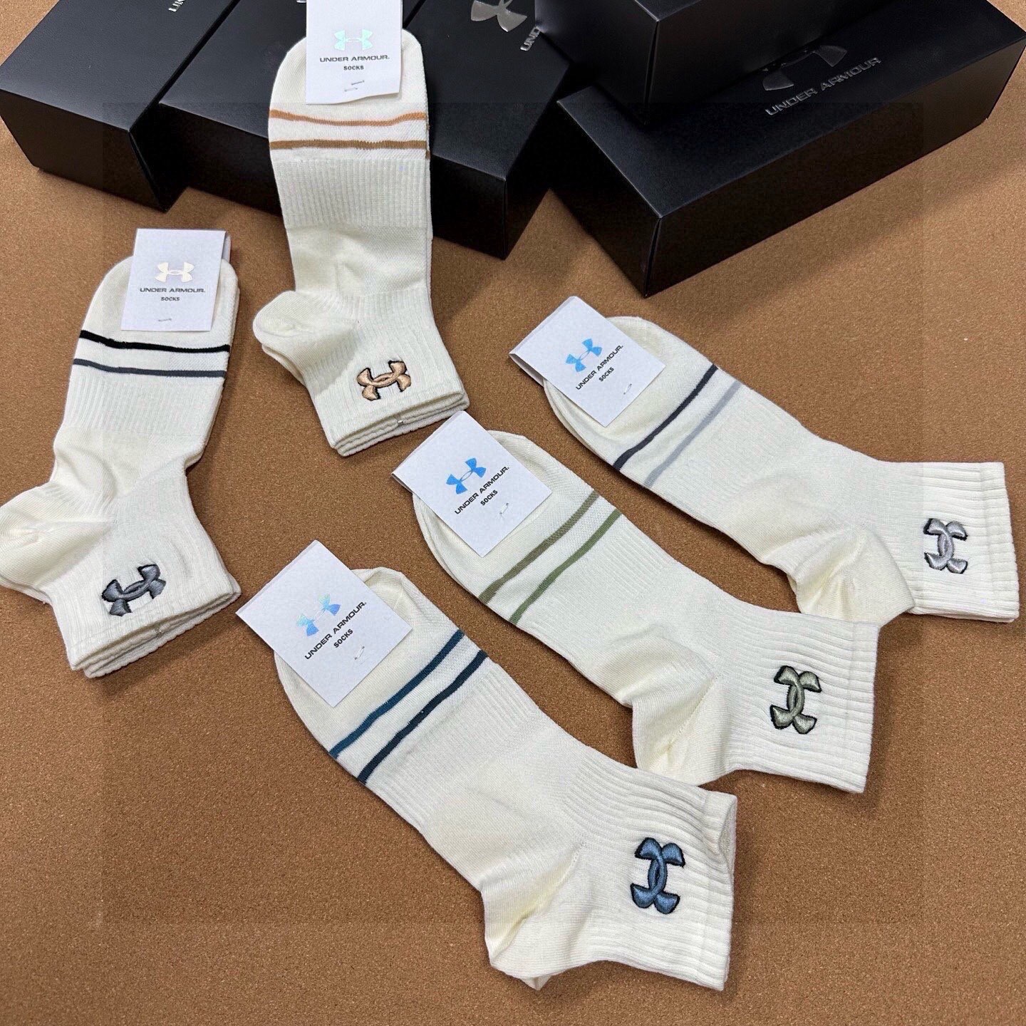 🆕【Under Armour · 安德玛】❗️火爆全网小单品，绝对是你这个春夏的搭配神器❗️ins今年超