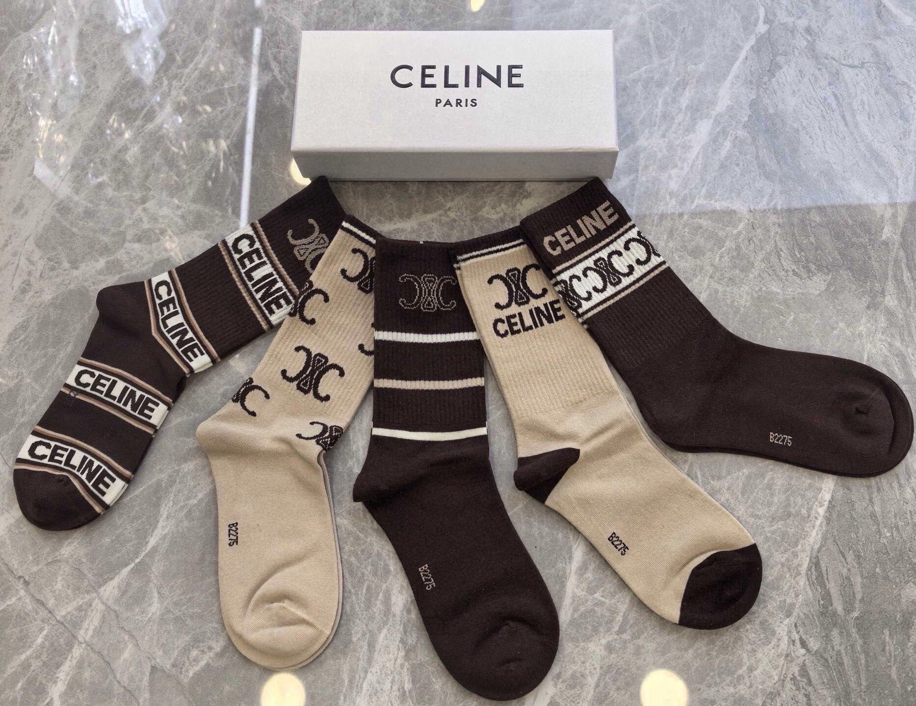 🆕Celine · 赛琳❗️CE家新品女款中筒袜子❗️【一盒五双】纯棉材质，柔软舒适透气，提花经典CE标
