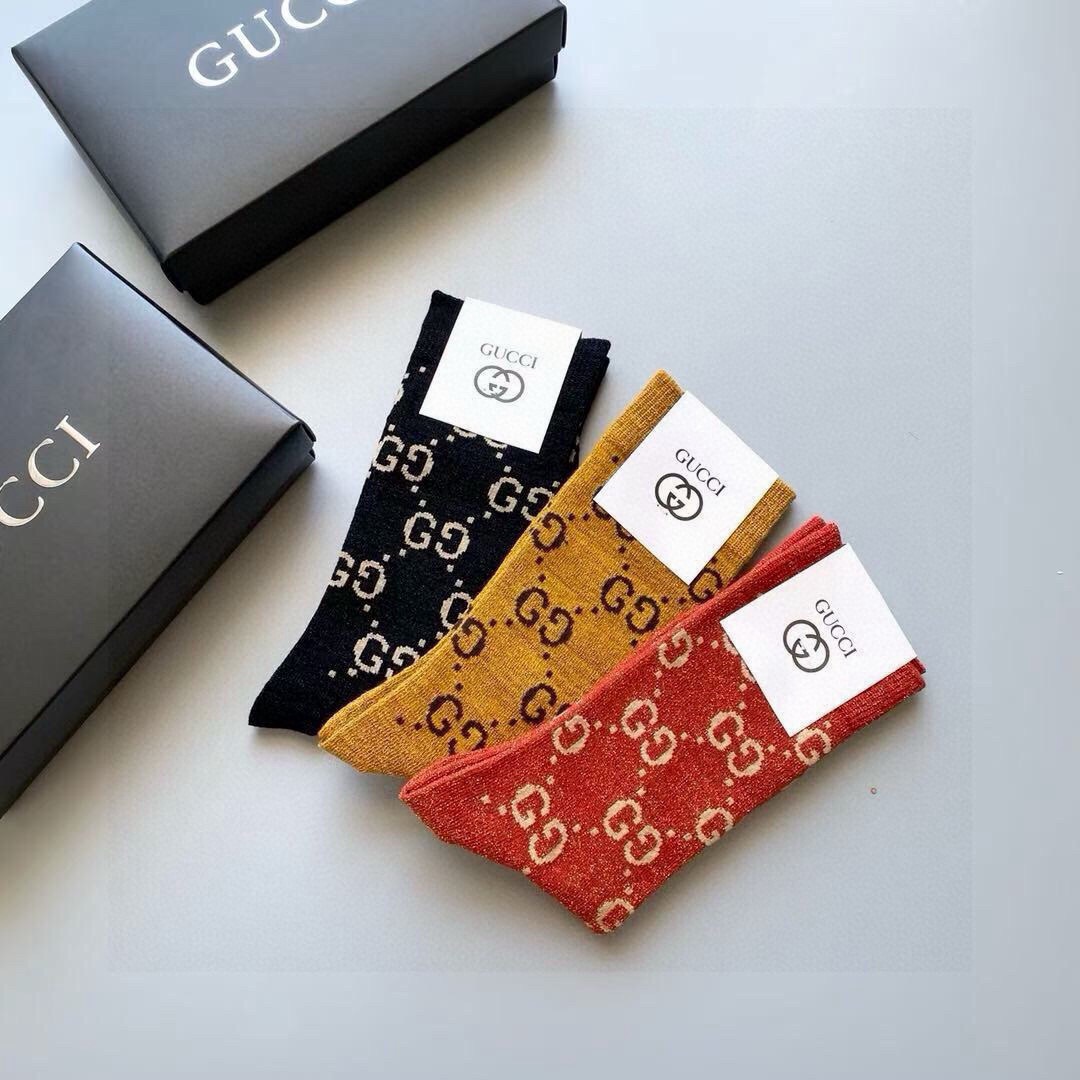 🆕Gucci · 古奇❗️炒鸡火爆的款式❗️【一盒五双】G家专柜一直在售的经典款，纯棉织造，加上闪闪金丝