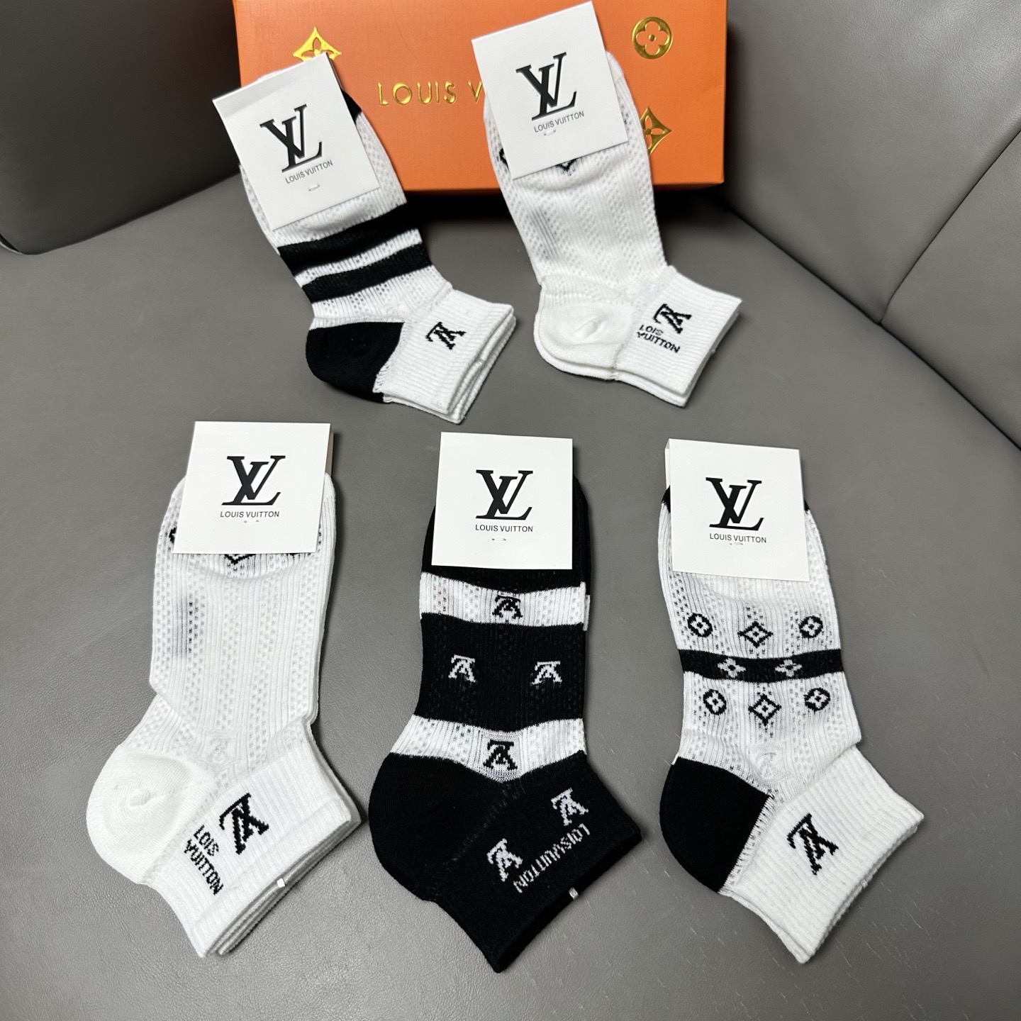 🆕Louis Vuitton · 路易威登❗️驴家新品女款袜子❗️【一盒五双】提花驴家经典logo，纯棉