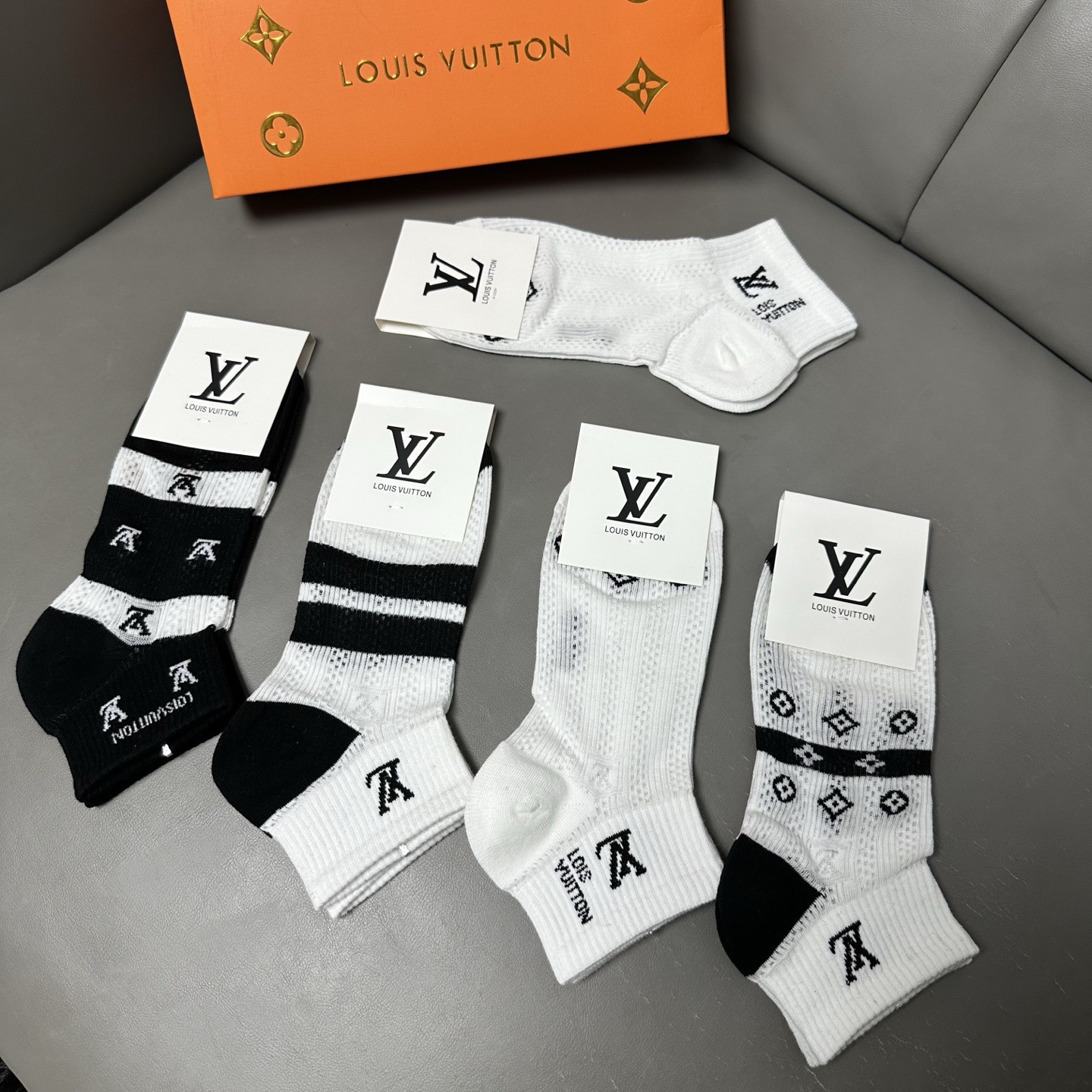 🆕Louis Vuitton · 路易威登❗️驴家新品女款袜子❗️【一盒五双】提花驴家经典logo，纯棉