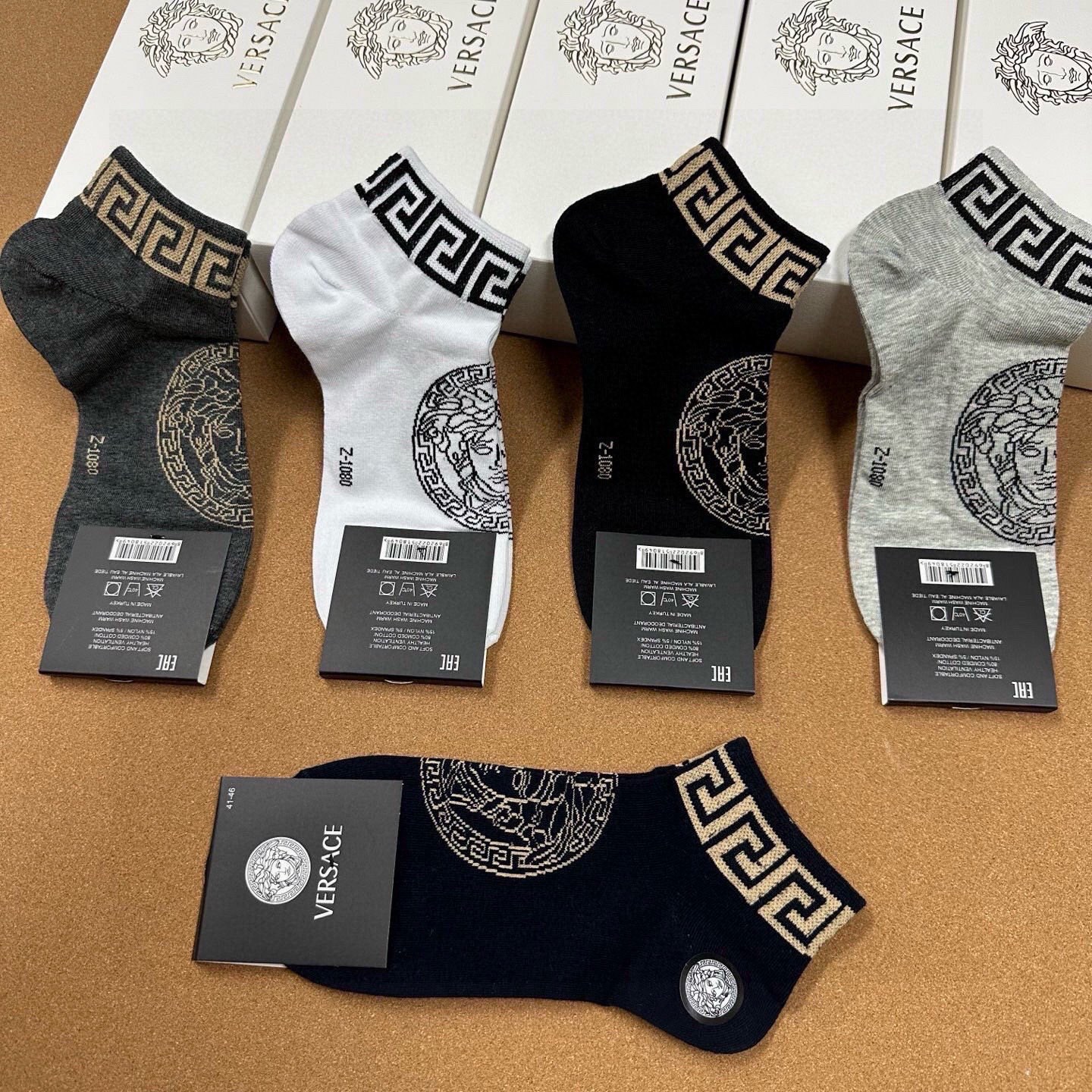 🆕Versace · 范思哲❗️新品男款袜子❗️【一盒五双】纯棉材质织造，超柔软舒适，提花经典logo，