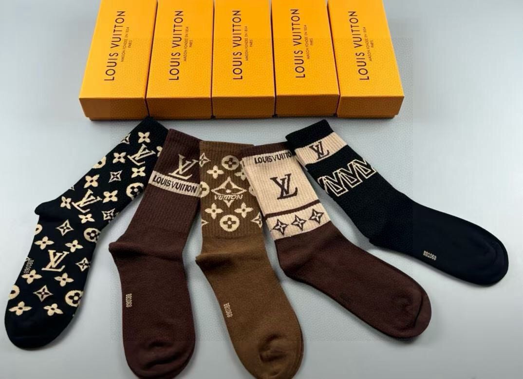 🆕Louis Vuitton · 路易威登❗️驴家新品高筒袜子❗️【一盒五双】纯棉材质，提花经典标志，柔
