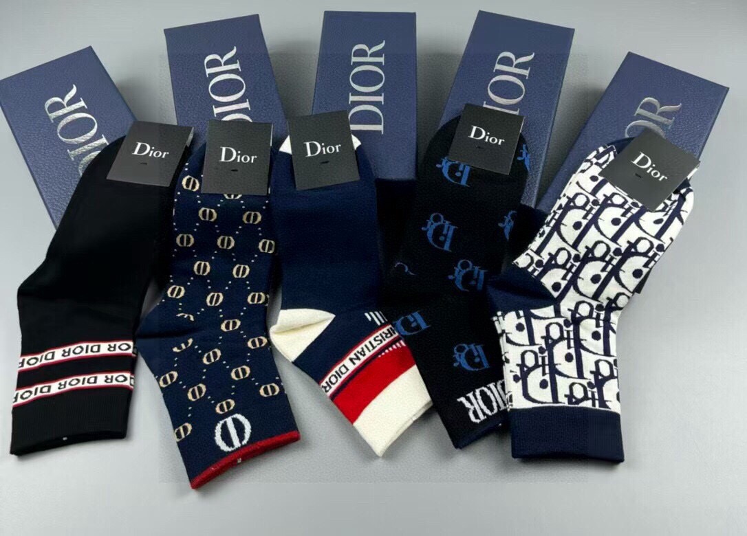 🆕Dior · 迪奥❗️D家新品男款袜子❗️【一盒五双】提花品牌logo，简单大气，实物超漂亮，经超火爆