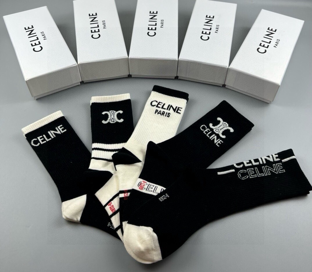 🆕Celine · 赛琳❗️CE家新品女款中筒袜子❗️【一盒五双】纯棉材质，柔软舒适透气，提花经典CE标