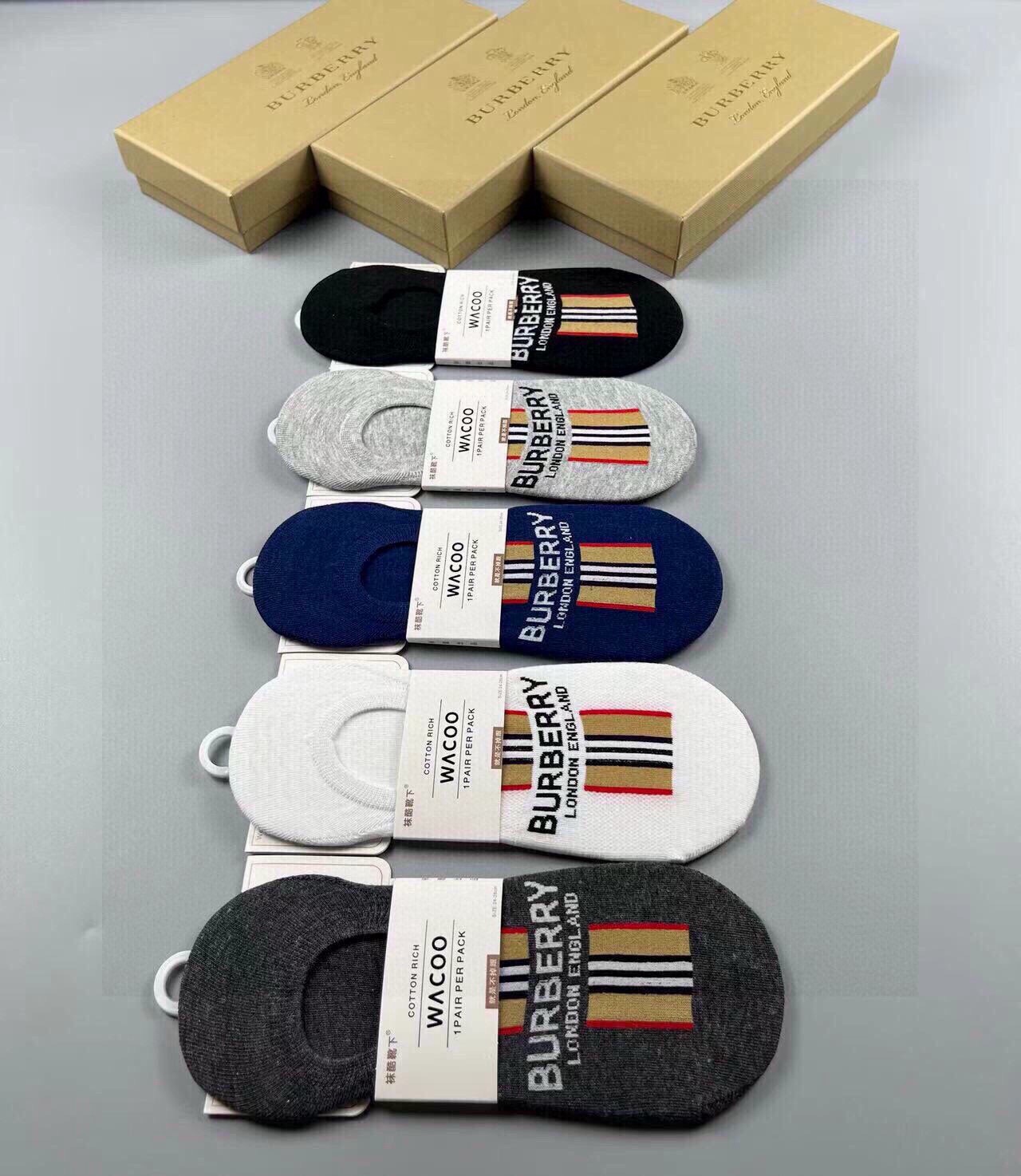 🆕Burberry · 巴宝莉❗️B家新品男款隐形袜子❗️【一盒五双】纯棉材质织造，超柔软舒适，提花经典
