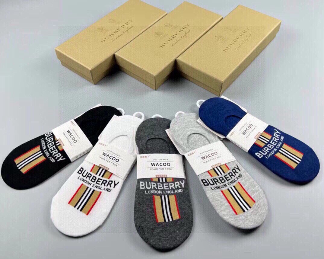 🆕Burberry · 巴宝莉❗️B家新品男款隐形袜子❗️【一盒五双】纯棉材质织造，超柔软舒适，提花经典