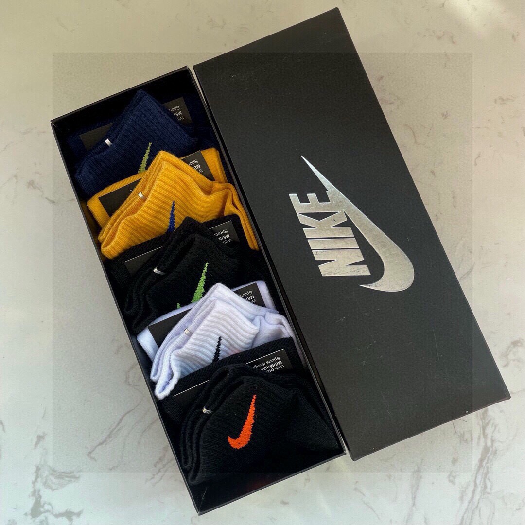 🆕【NIKE 耐克】火爆全网款❗️JUST DOIT. ☑️logo超级nice❗️袜底束脚的设计惊艳绝