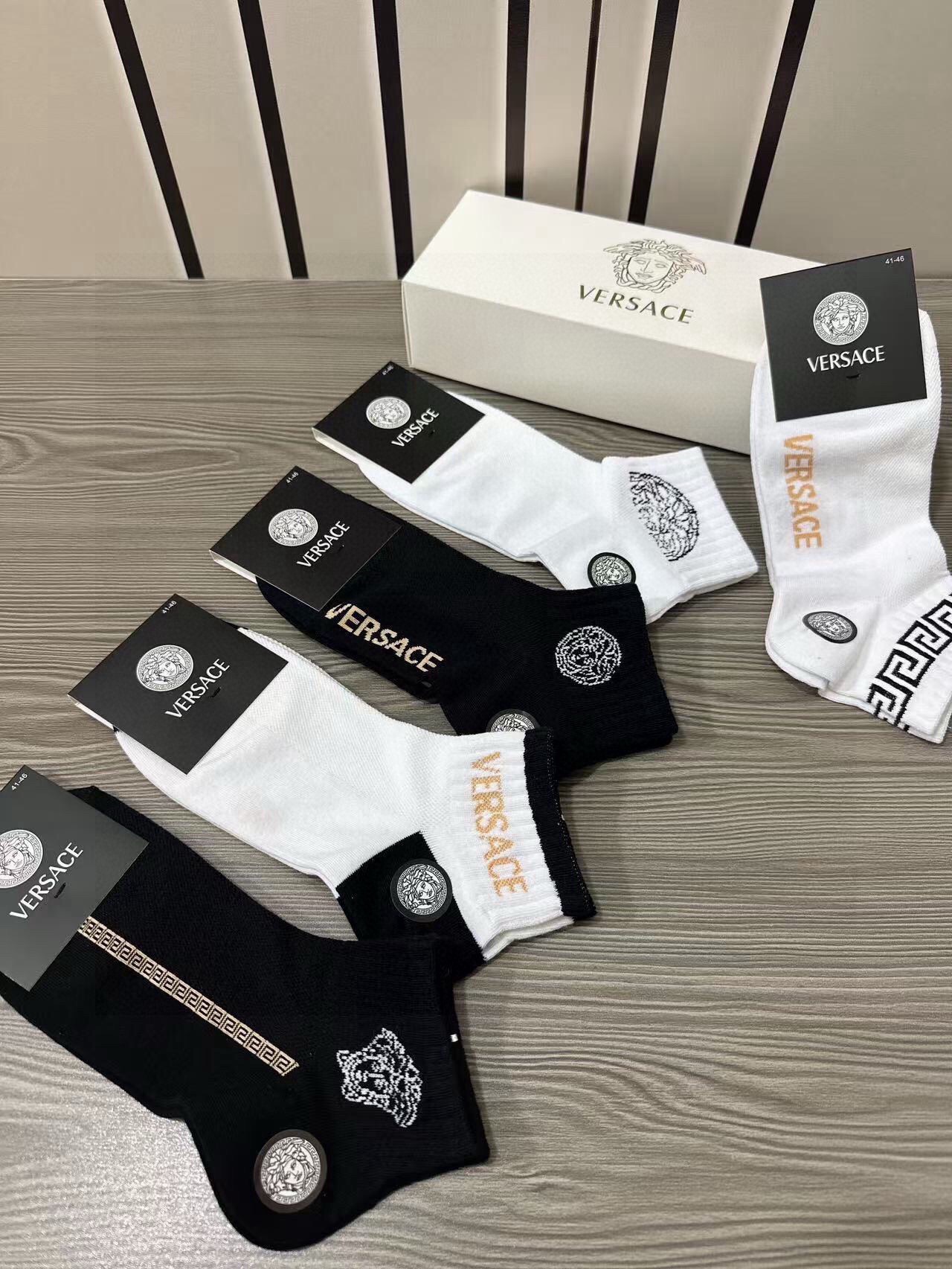 🆕Versace · 范思哲❗️新品男款袜子❗️【一盒五双】纯棉材质织造，超柔软舒适，提花经典美人头➕字