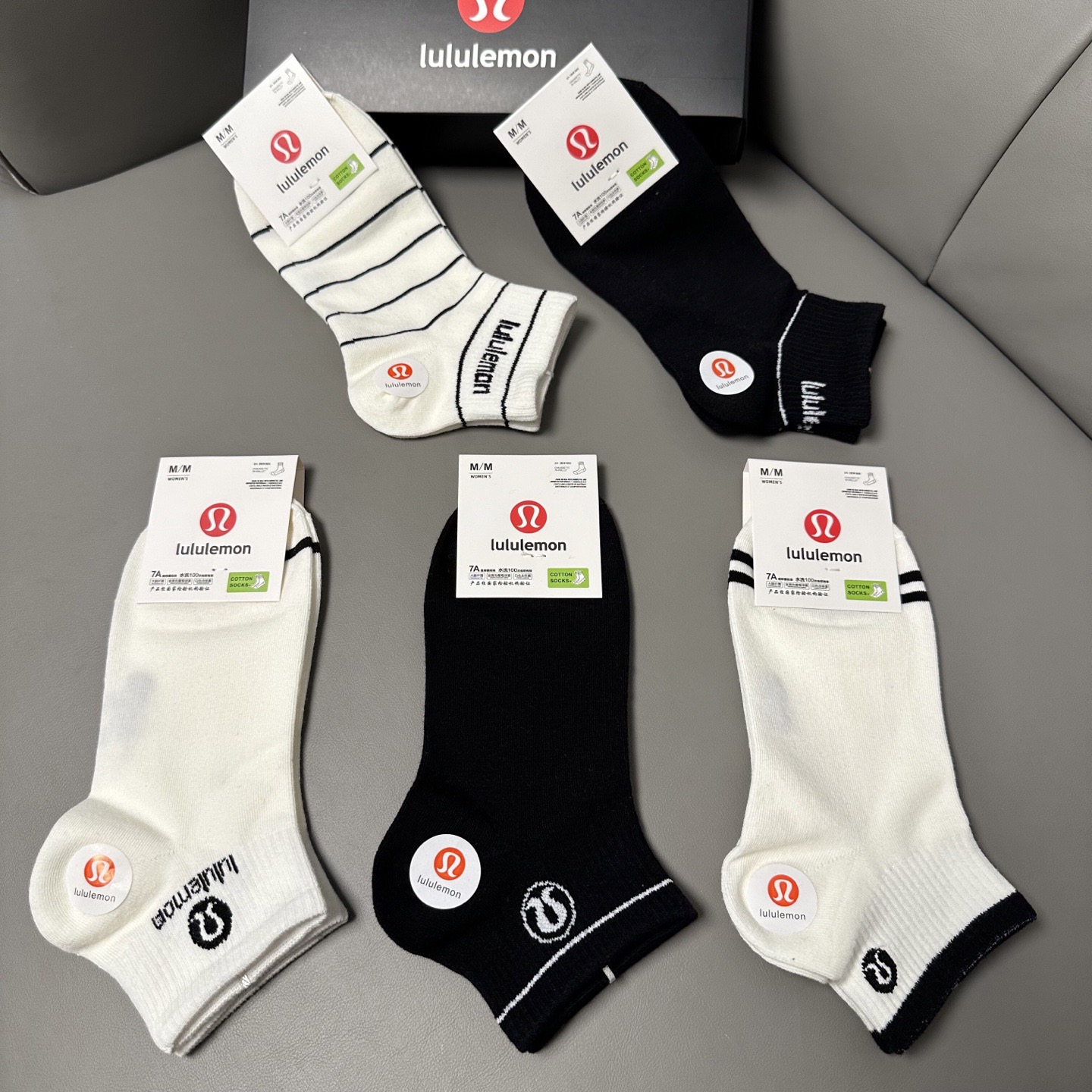 🆕Lululemon · 露露❗️露露新品袜子❗️【一盒五双】提花经典标志，纯棉材质制造，透气舒适，超级