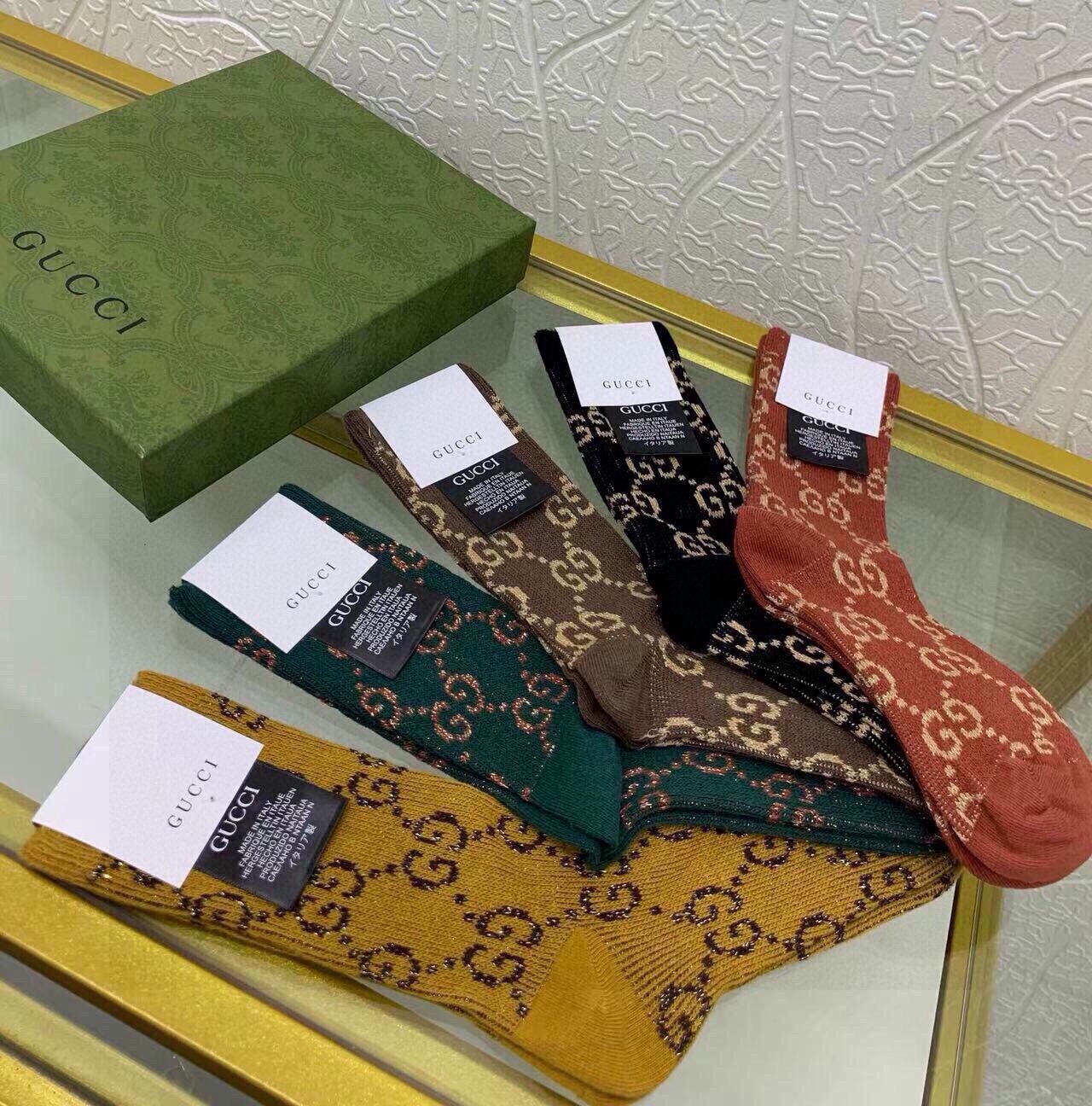 🆕Gucci · 古奇❗️G家经典中筒女款袜子❗️【一盒五双】专柜同步长袜，超级经典的双G标志百看不厌❗