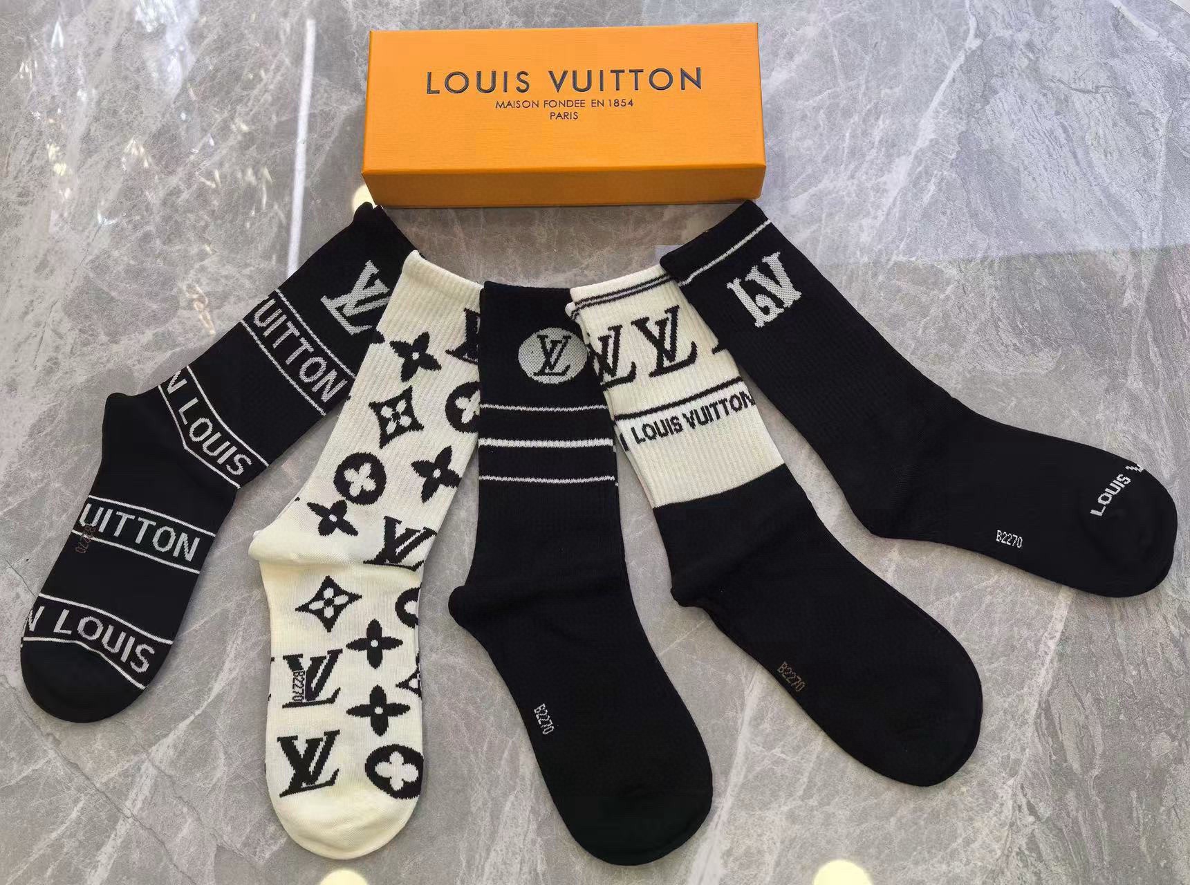 🆕Louis Vuitton · 路易威登❗️驴家新品女款高长筒袜子❗️【一盒五双】纯棉材质，提花经典标