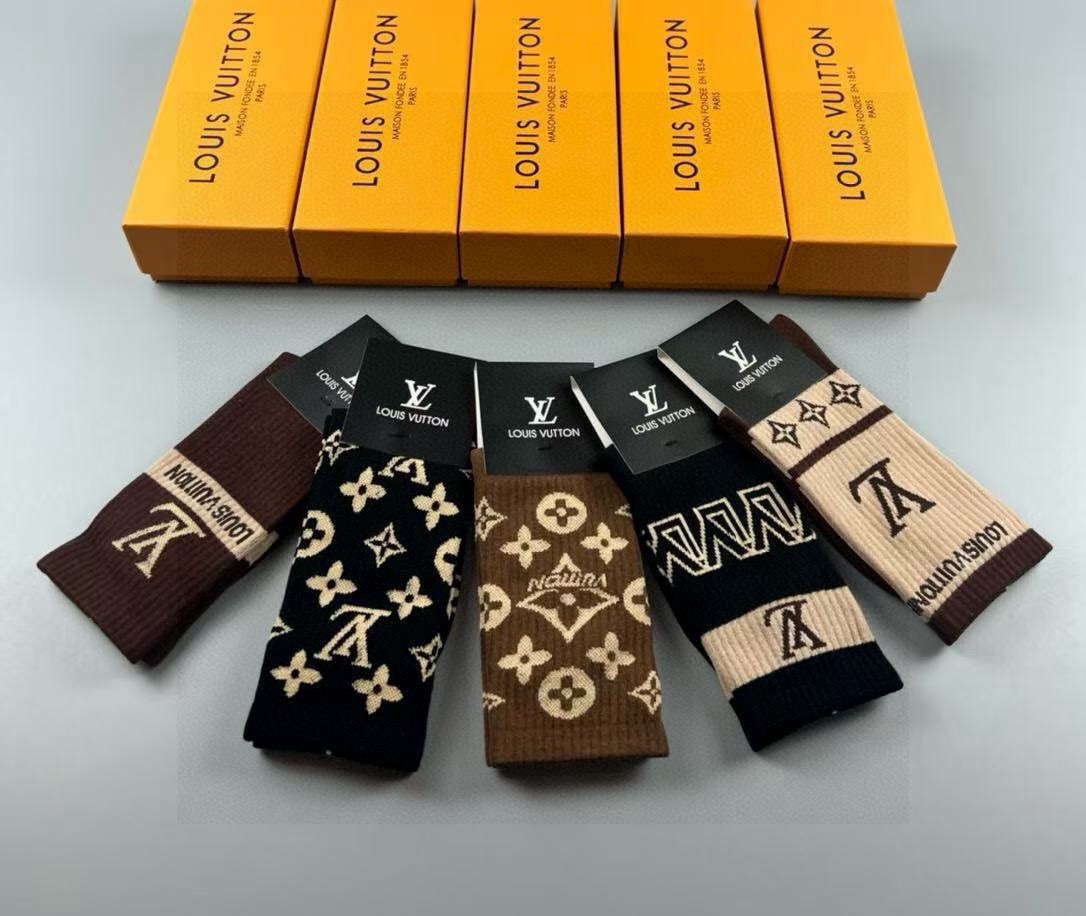 🆕Louis Vuitton · 路易威登❗️驴家新品高筒袜子❗️【一盒五双】纯棉材质，提花经典标志，柔