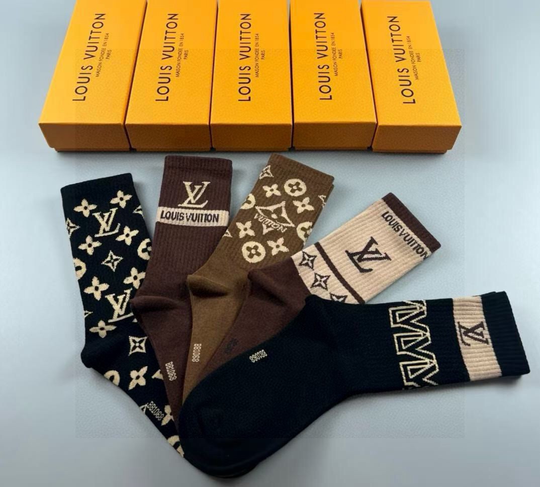 🆕Louis Vuitton · 路易威登❗️驴家新品高筒袜子❗️【一盒五双】纯棉材质，提花经典标志，柔