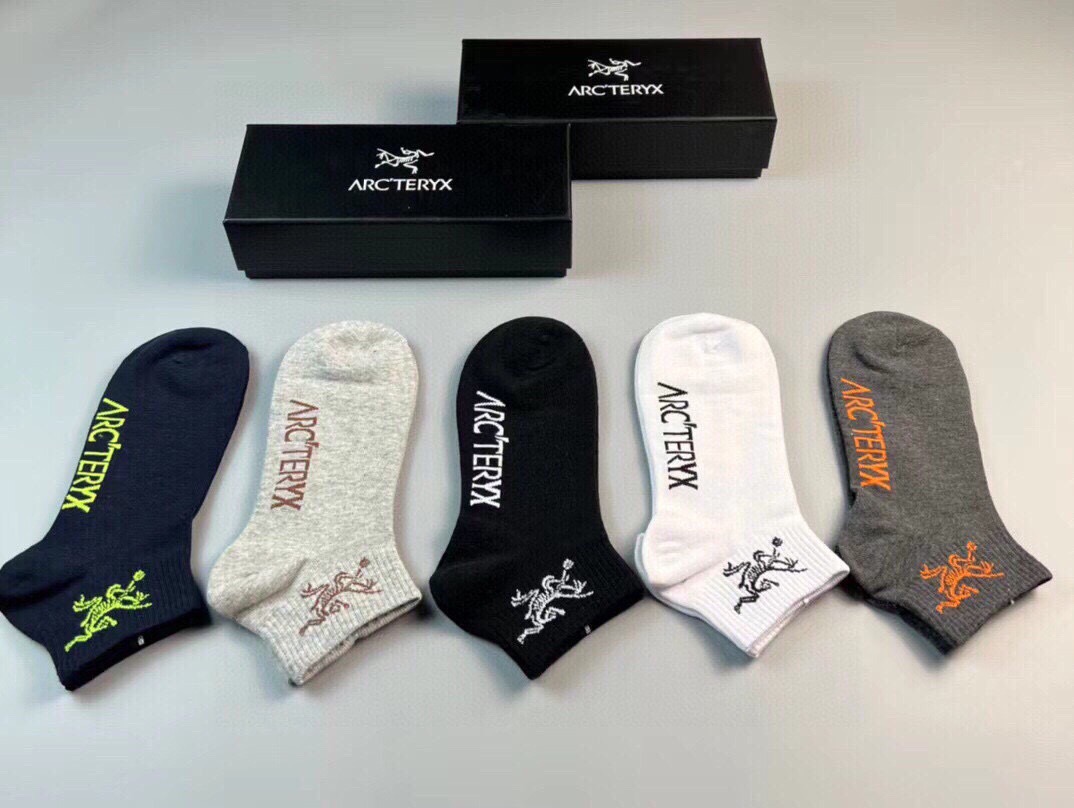 NO:813179,[Arc'teryx] Men's new short socks made of pure cotton material, jacquard classic Arc'teryx logo, breathable, sweat-absorbent, soft and comfortable, very nice on the feet, business trend, first choice for bosses and elders [five pairs in a box] socks, stockings, socks arc'teryx, socks19860909【始祖鸟】男款新品短款袜子纯棉材质织造,提花经典始祖鸟标志,透气吸汗柔软舒适,上脚非常nice商务风潮,送领导送长辈首选【一盒五双】袜子,丝袜,袜子arc'teryx,socks,accessory