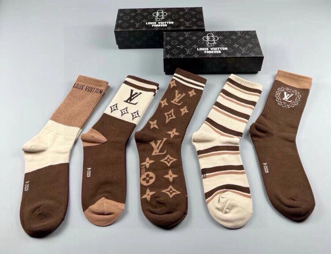 🆕Louis Vuitton · 路易威登❗️驴家新品女款高筒袜子❗️【一盒五双】纯棉材质，提花经典标志