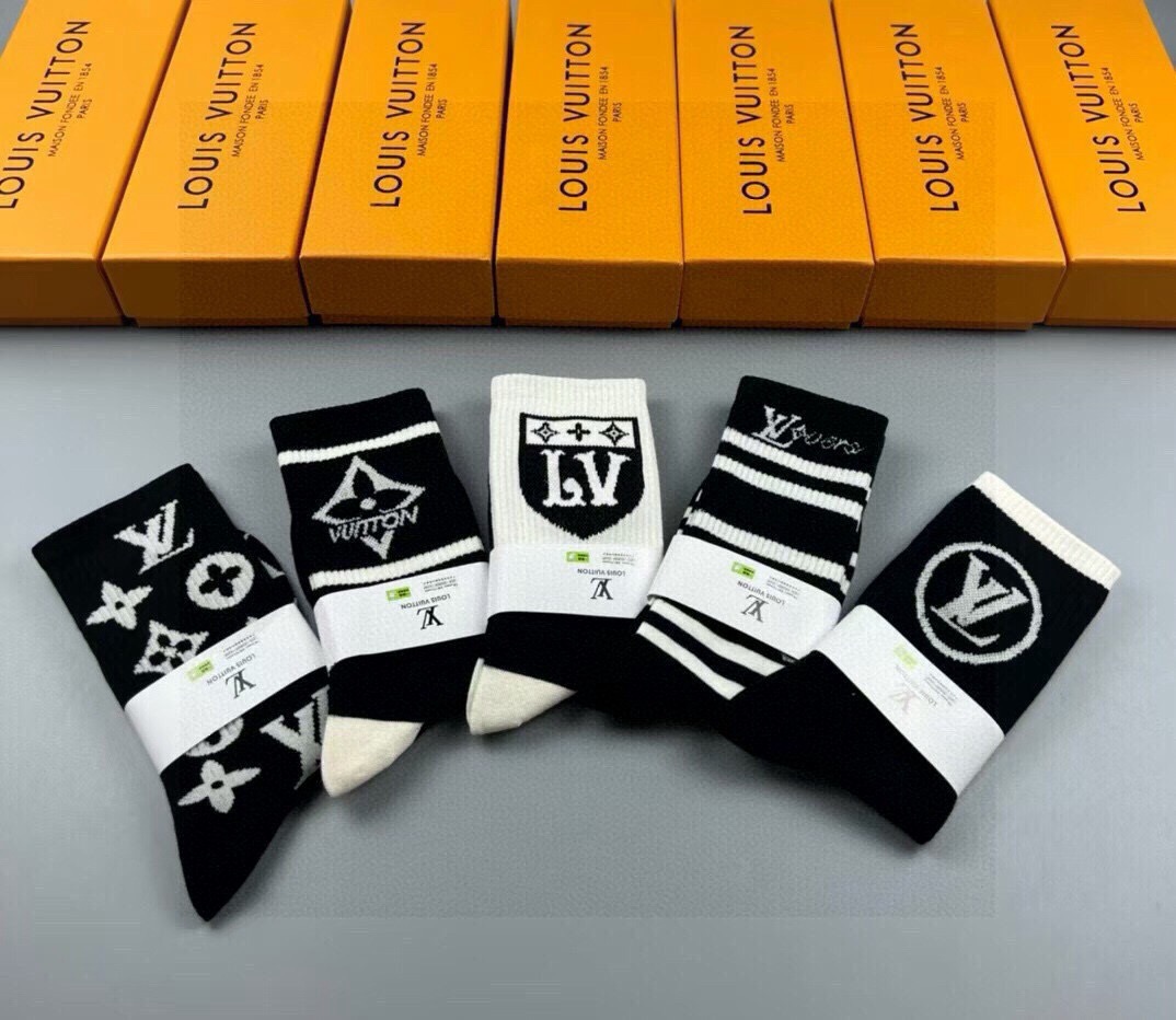 🆕Louis Vuitton · 路易威登❗️驴家新品高筒袜子❗️【一盒五双】纯棉材质，提花经典标志，柔