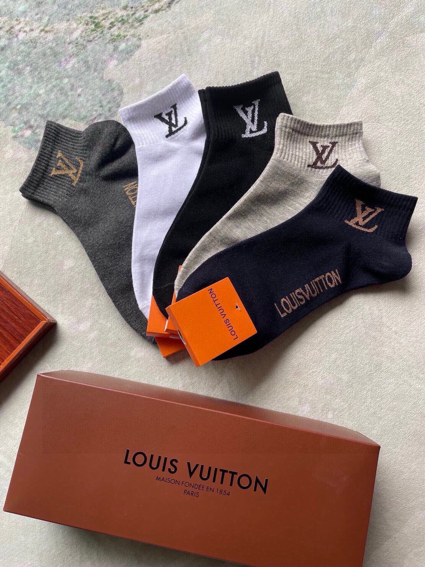 🆕LOUIS VUITTON · 路易威登❗️大驴家新品男款袜子❗️【一盒五双】纯棉材质，柔软舒适，提花