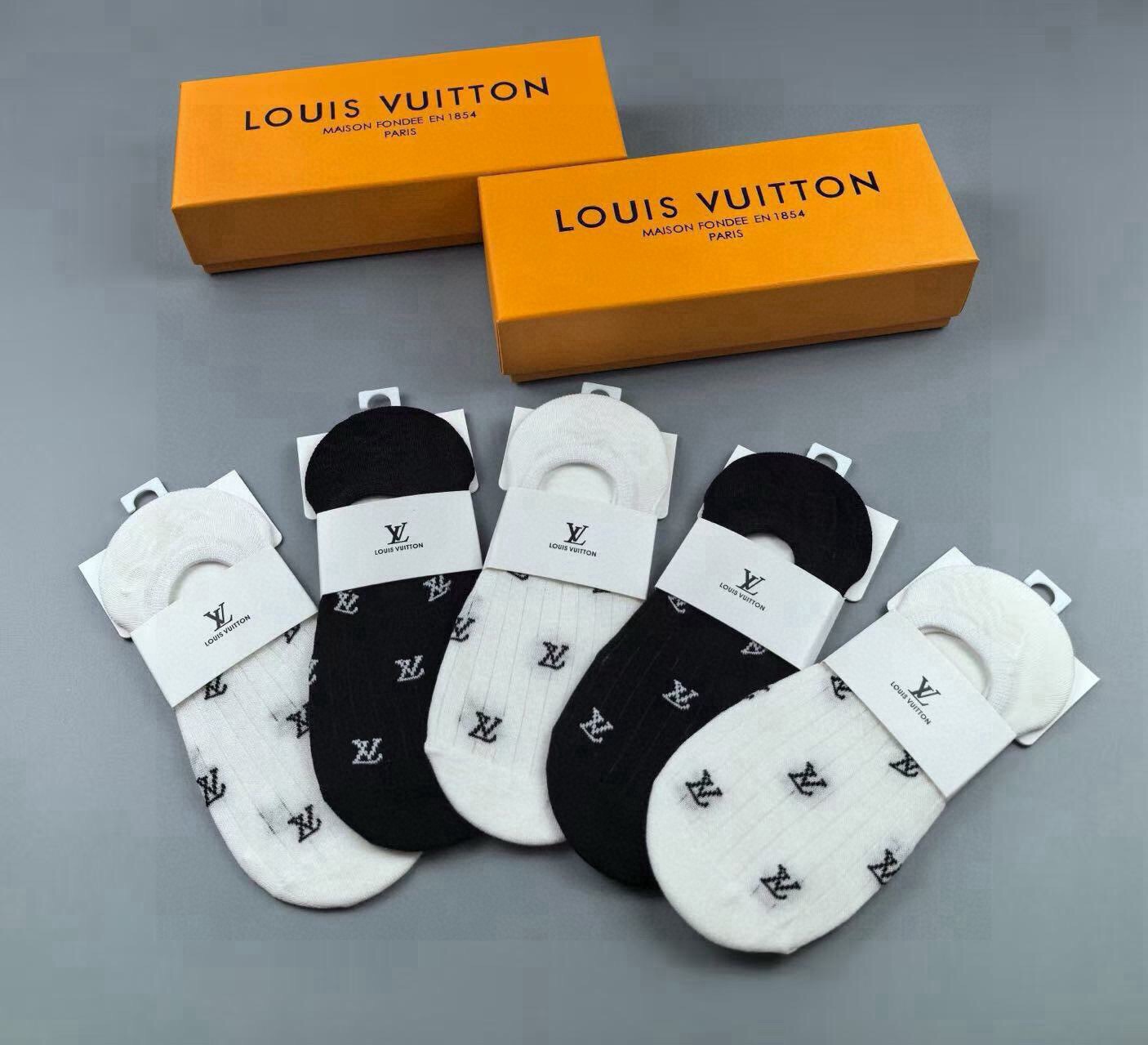 🆕Louis Vuitton · 路易威登❗️驴家新品女款隐形袜子❗【一盒五双】提花经典标志，纯棉材质，