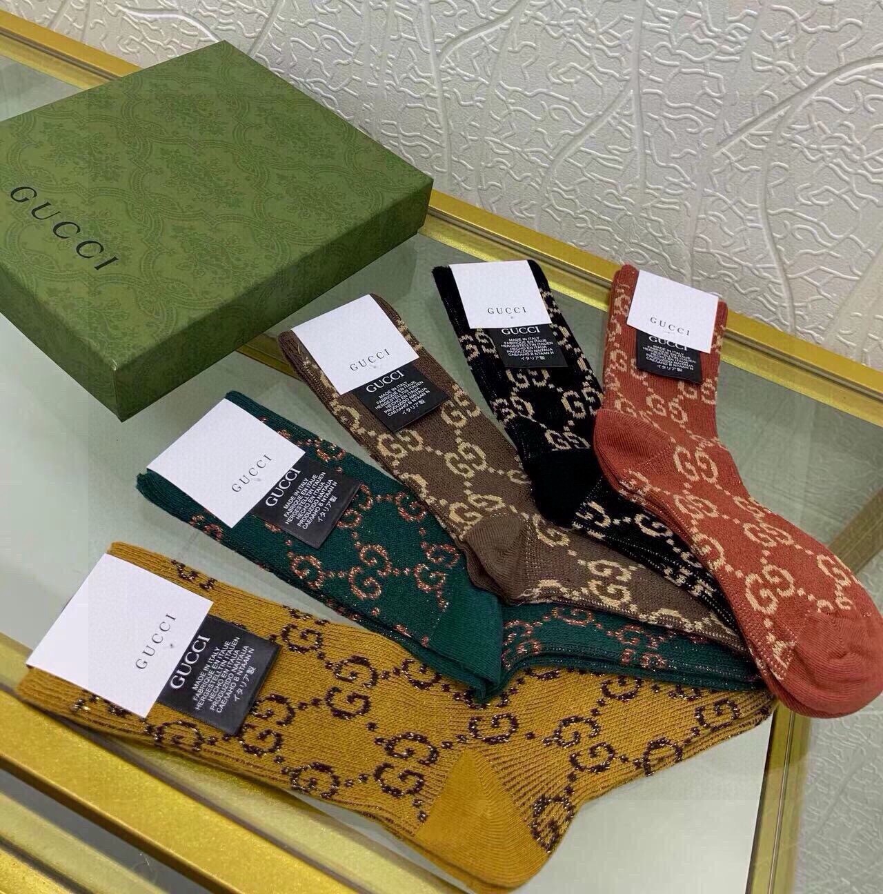 🆕Gucci · 古奇❗️G家经典中筒女款袜子❗️【一盒五双】专柜同步长袜，超级经典的双G标志百看不厌❗