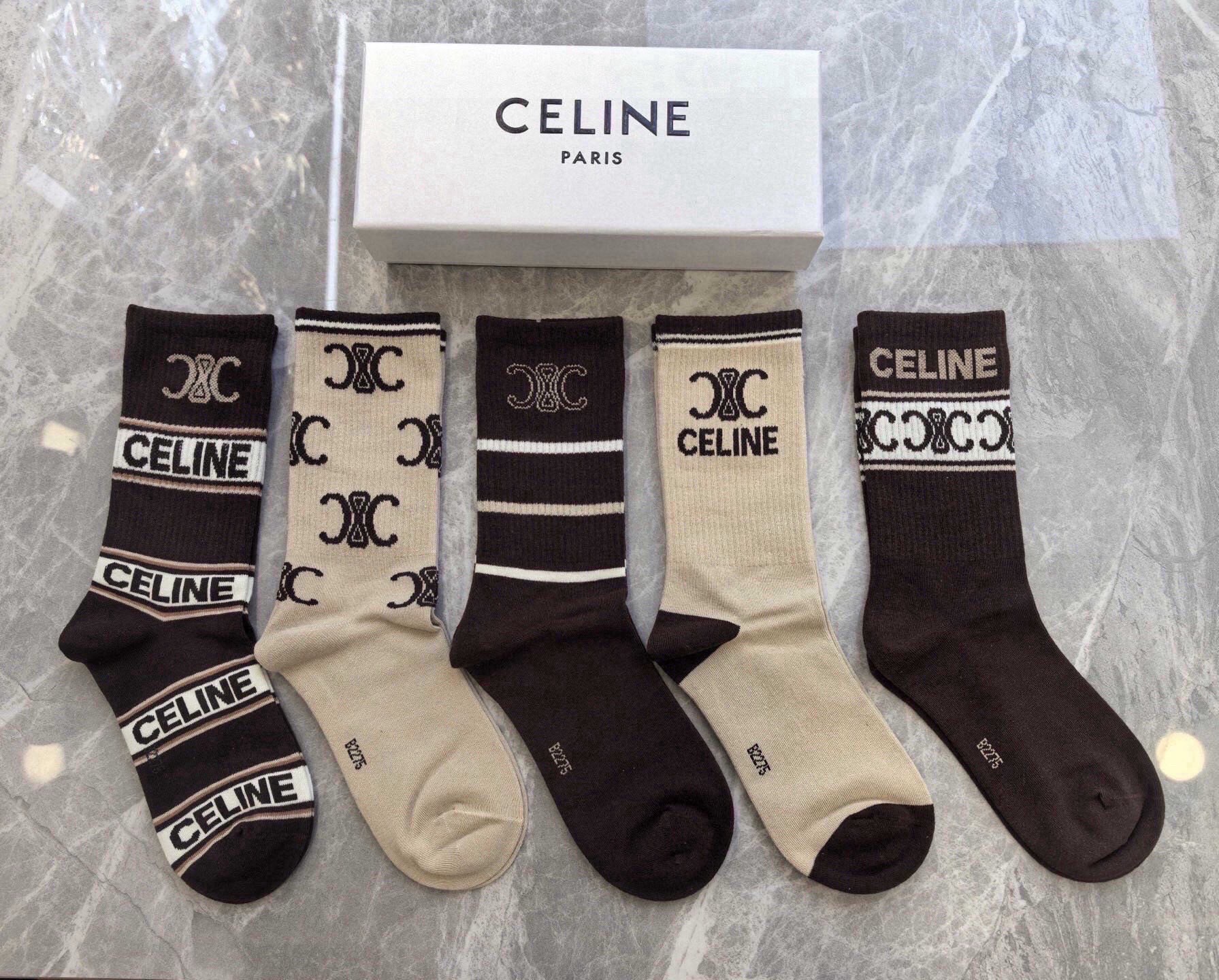 NO:813683,Celine · Celine CE's new women's mid-calf socks [five pairs in a box] pure cotton material, soft, comfortable and breathable, jacquard classic CE mark, big-name streetwear, fashionable people must-have super good-fitting socks, stockings, socks, celine, celine, socks19860909 Celine · 赛琳CE家新品女款中筒袜子【一盒五双】纯棉材质,柔软舒适透气,提花经典CE标志,大牌出街,潮人必备超好搭袜子,丝袜,袜子,celine,celine,socks,accessory