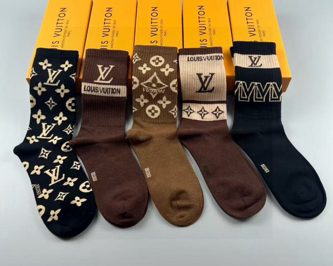 🆕Louis Vuitton · 路易威登❗️驴家新品高筒袜子❗️【一盒五双】纯棉材质，提花经典标志，柔