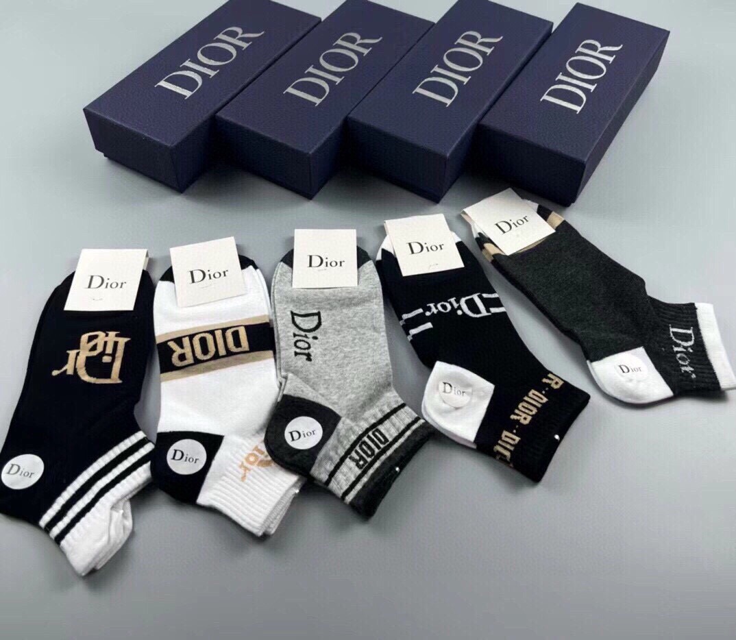 🆕Dior · 迪奥❗️D家新品男款袜子❗️【一盒五双】提花品牌logo，简单大气，实物超漂亮，经超火爆