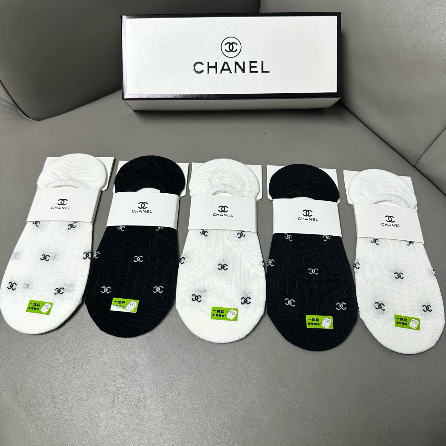 🆕Chanel · 香奈儿❗️小香新品女款隐形袜子❗️【一盒五双】提花经典标志，纯棉材质，超舒适超美腻❗