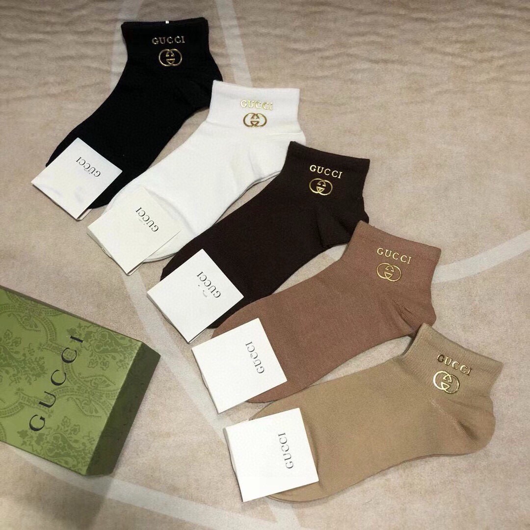 🆕Gucci · 古奇❗️G家新品女款袜子❗️【一盒五双】纯棉材质，柔软舒适透气，罗口烫金经典品牌全称l