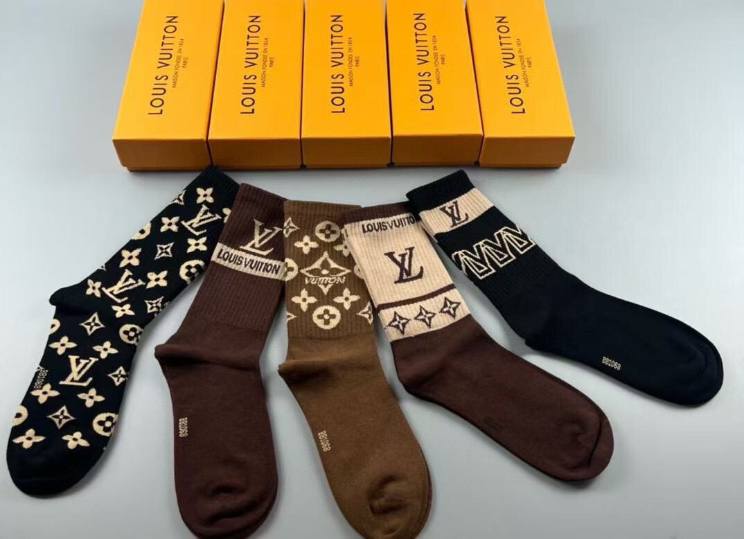 🆕Louis Vuitton · 路易威登❗️驴家新品高筒袜子❗️【一盒五双】纯棉材质，提花经典标志，柔