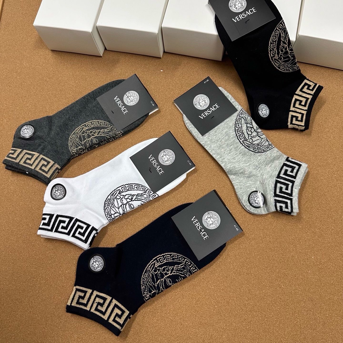 🆕Versace · 范思哲❗️新品男款袜子❗️【一盒五双】纯棉材质织造，超柔软舒适，提花经典logo，