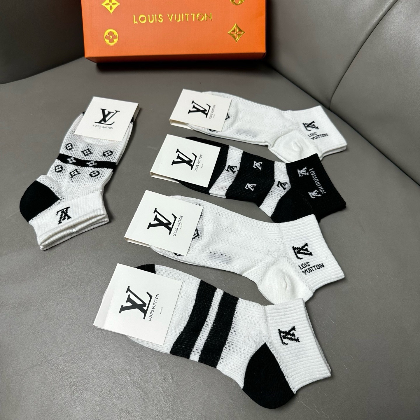 🆕Louis Vuitton · 路易威登❗️驴家新品女款袜子❗️【一盒五双】提花驴家经典logo，纯棉