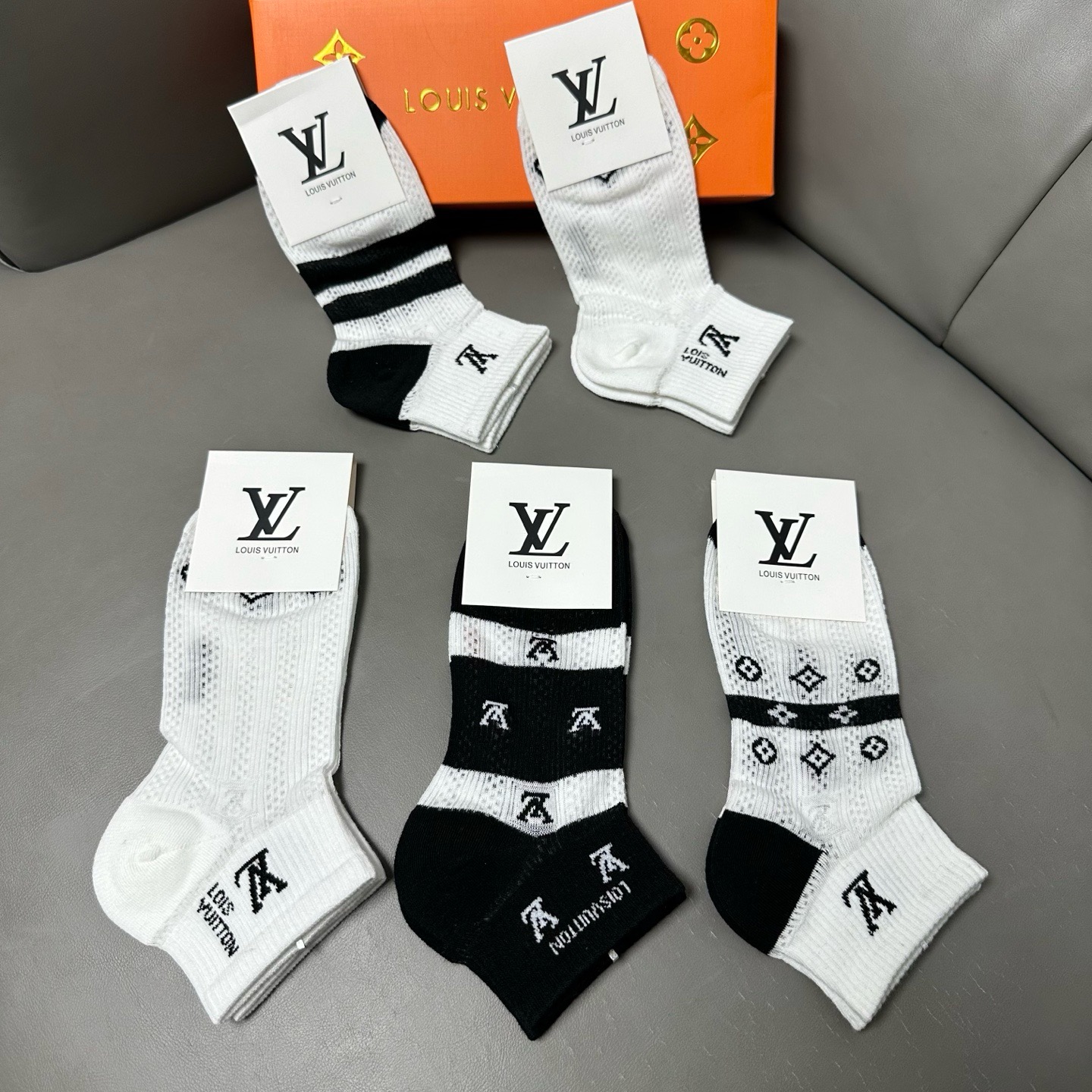 🆕Louis Vuitton · 路易威登❗️驴家新品女款袜子❗️【一盒五双】提花驴家经典logo，纯棉