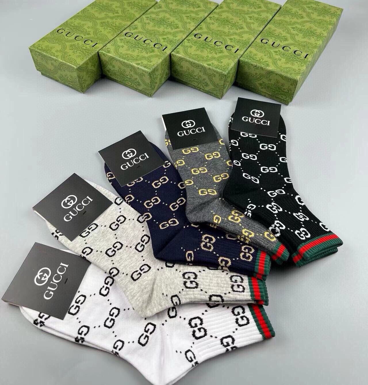 🆕Gucci · 古奇❗️大G家男款袜子❗️【一盒五双】红绿条搭配品牌全称logo，特显高大上，纯棉材质