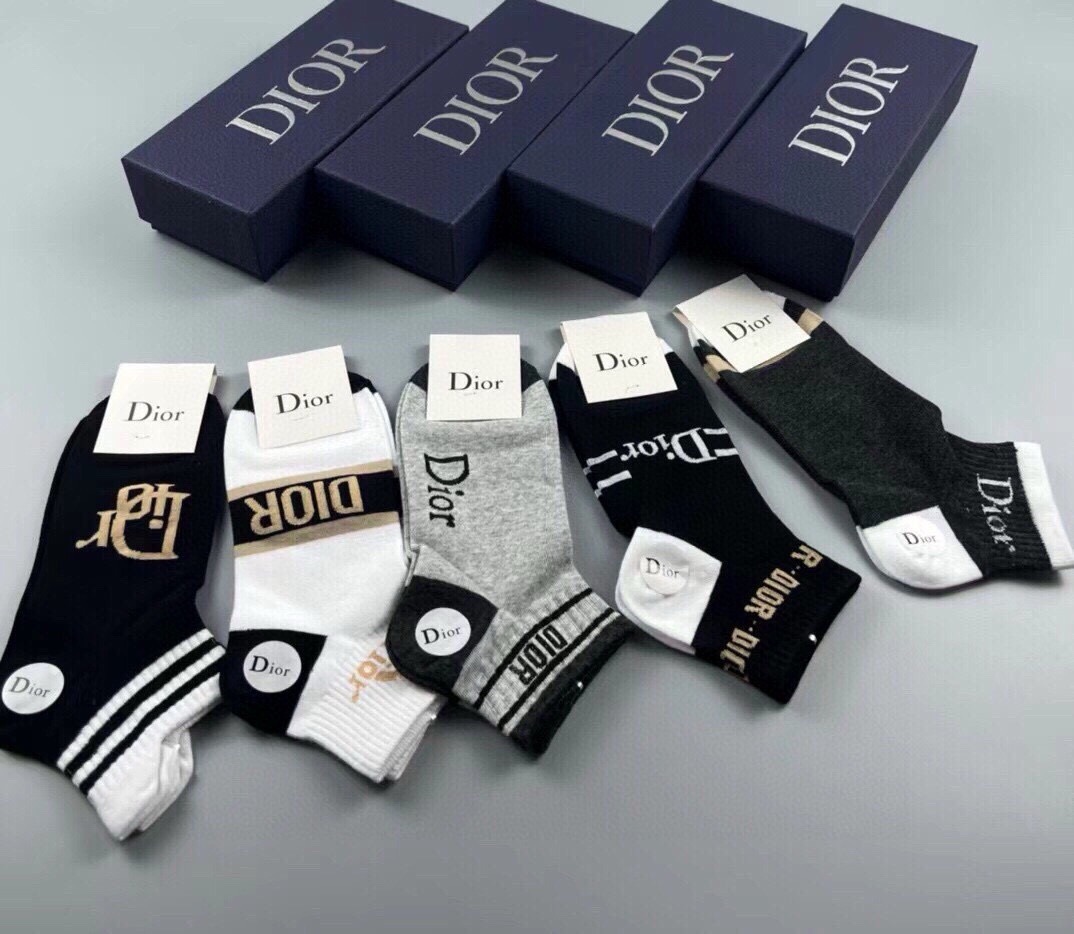 🆕Dior · 迪奥❗️D家新品男款袜子❗️【一盒五双】提花品牌logo，简单大气，实物超漂亮，经超火爆