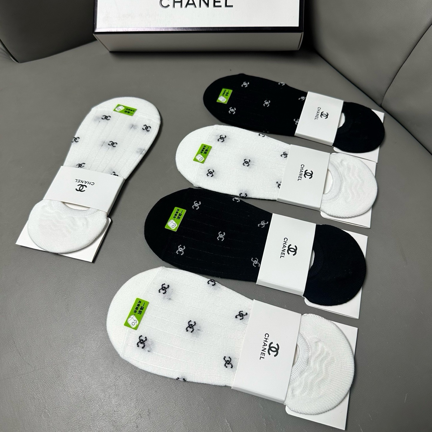 🆕Chanel · 香奈儿❗️小香新品女款隐形袜子❗️【一盒五双】提花经典标志，纯棉材质，超舒适超美腻❗