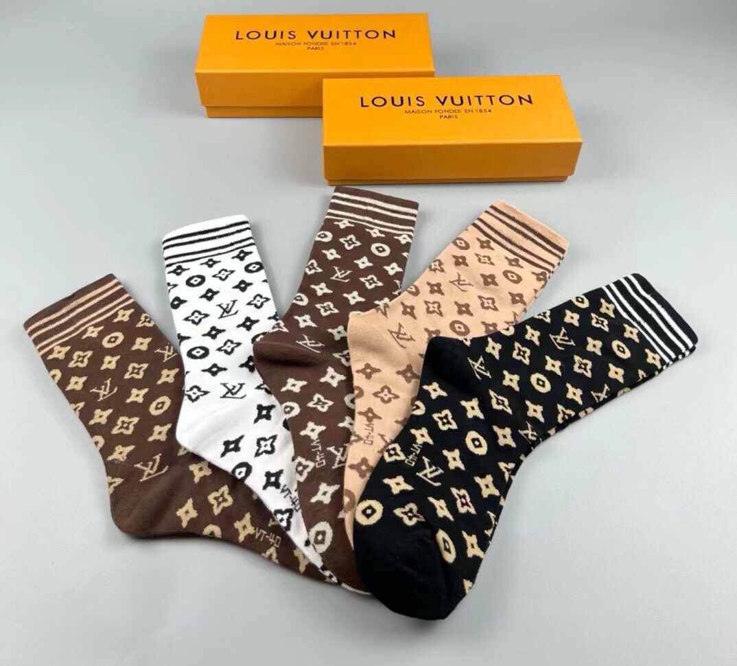 🆕Louis Vuitton · 路易威登❗️驴家新品高筒袜子❗️【一盒五双】纯棉材质，提花经典标志，柔