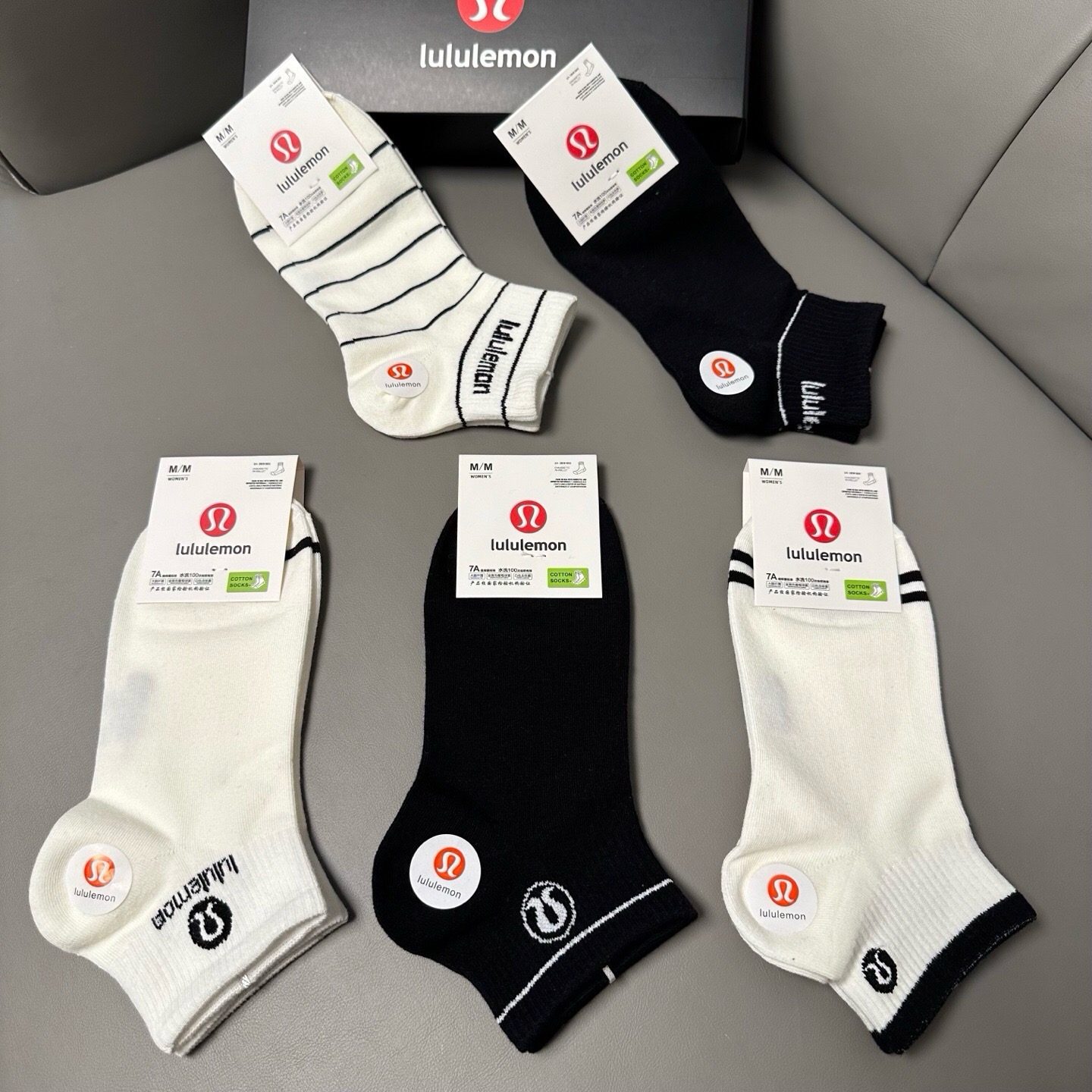 🆕Lululemon · 露露❗️露露新品袜子❗️【一盒五双】提花经典标志，纯棉材质制造，透气舒适，超级