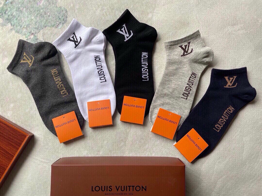 🆕LOUIS VUITTON · 路易威登❗️大驴家新品男款袜子❗️【一盒五双】纯棉材质，柔软舒适，提花