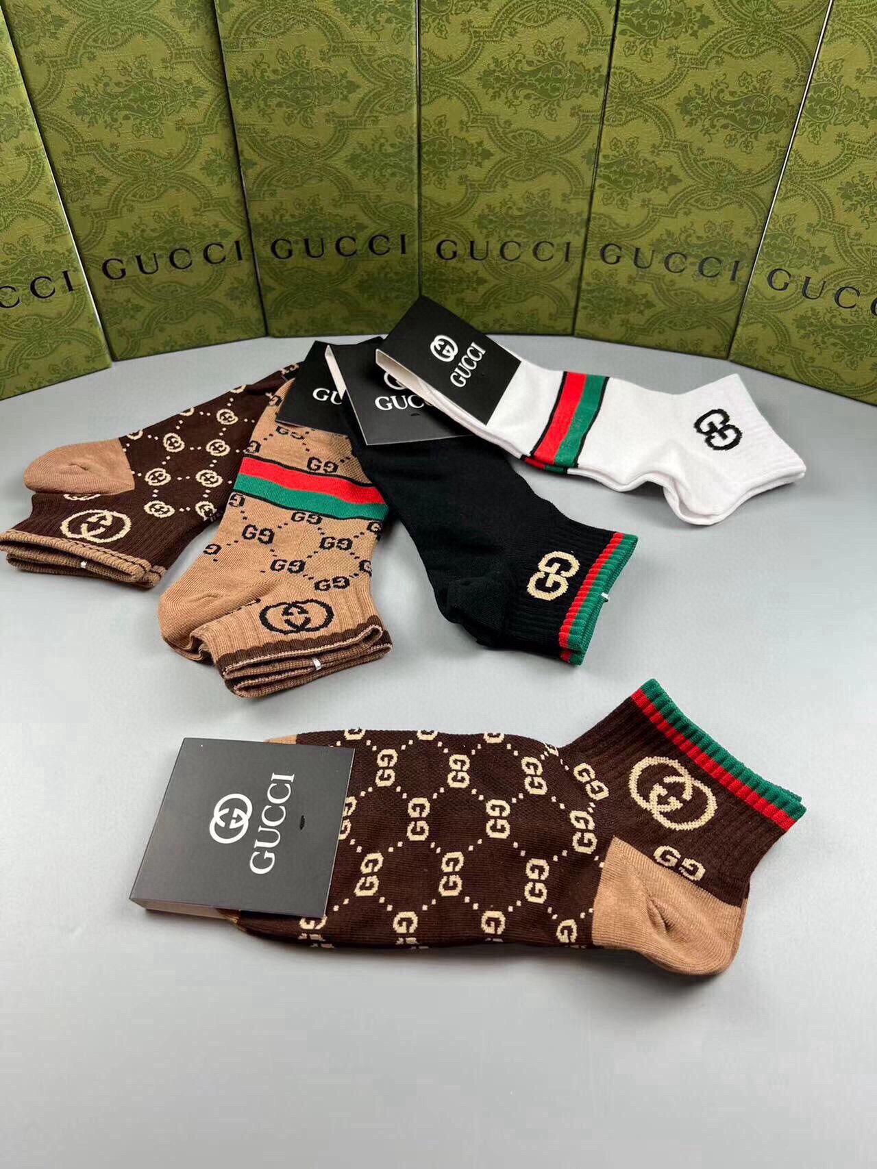 🆕Gucci · 古奇❗️G家新品短袜❗️【一盒五双】提花经典标志，超级nice，实物超漂亮，超火爆小单