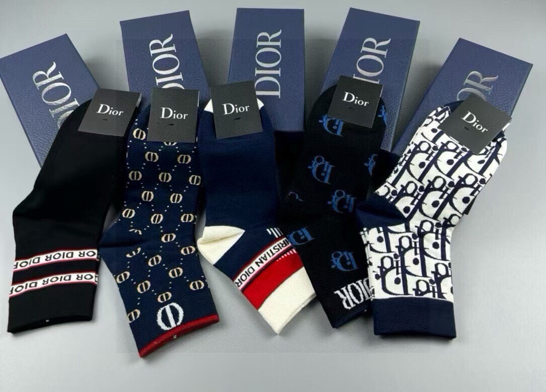 🆕Dior · 迪奥❗️D家新品男款袜子❗️【一盒五双】提花品牌logo，简单大气，实物超漂亮，经超火爆