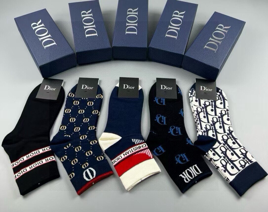 🆕Dior · 迪奥❗️D家新品男款袜子❗️【一盒五双】提花品牌logo，简单大气，实物超漂亮，经超火爆