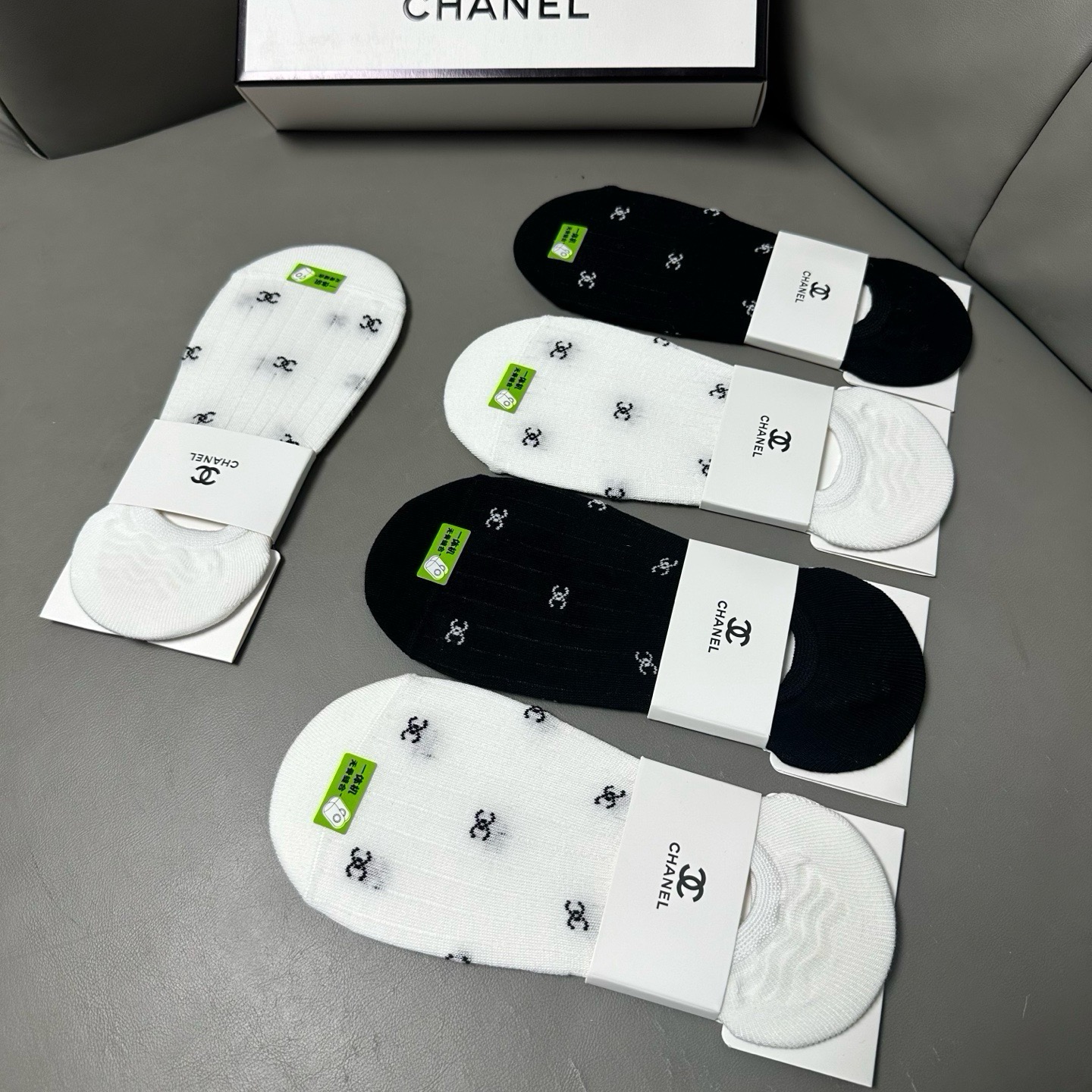 🆕Chanel · 香奈儿❗️小香新品女款隐形袜子❗️【一盒五双】提花经典标志，纯棉材质，超舒适超美腻❗